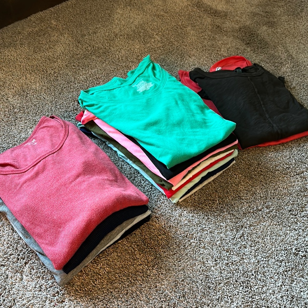 Big Bundle of women’s basic tees and long sleeves